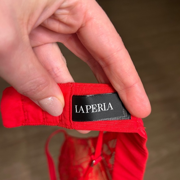 Luxury red lingerie set La Perla - Picture 11 of 16